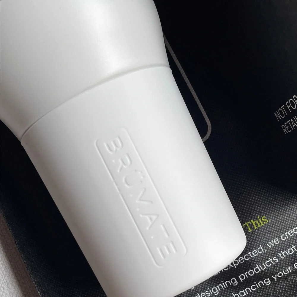 BrüMate NAV 35oz Travel Mug in Matte White brand new in box